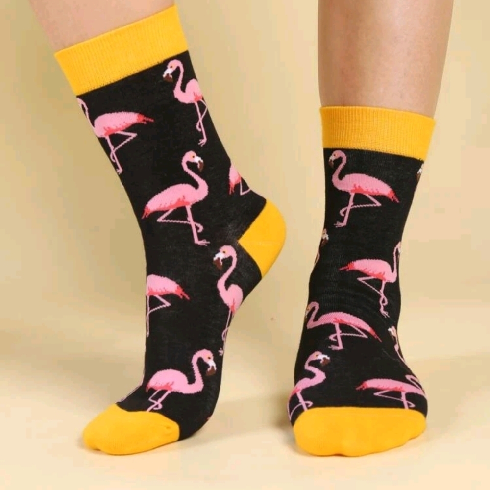 ✨3 FOR $28✨🆕BLACK FLAMINGO SOCKS - ADULT - Picture 4 of 5